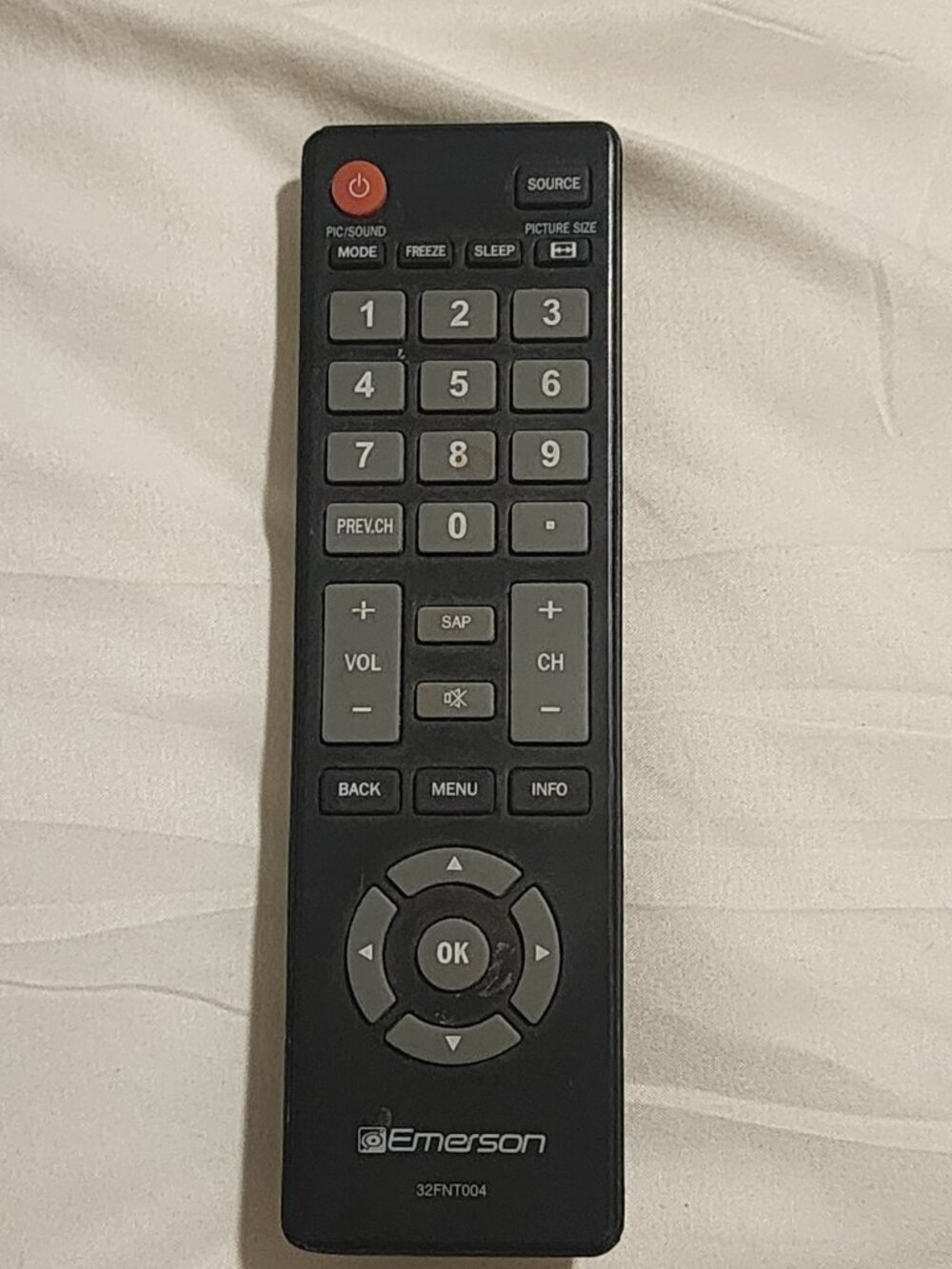 Emerson 32FNT004 TV Remote